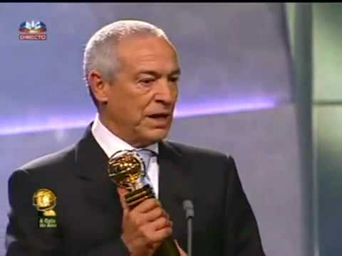 Globo de Oro entregado a Jesualdo Ferreira