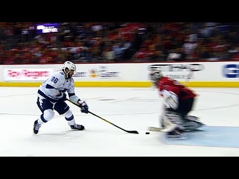 Video: Kucherov fakes out Holtby with tricky phantom deke move