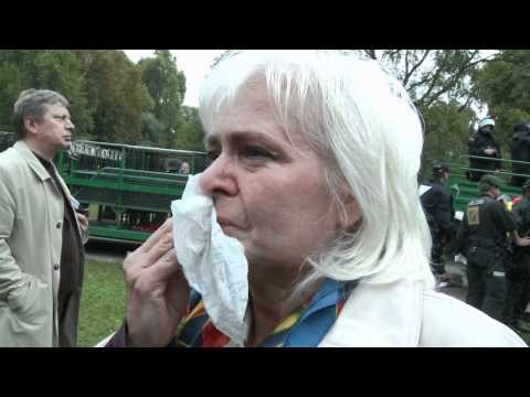 Stuttgart 2010: Stuttgart 21 - Die Rumung des Schlossparks in Vorbereitung der Baum-Abholzung begin