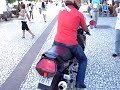 Suzuki GsxF 750 acelerando no centro de Curitiba
