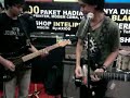 another video from guitar clinic in Matos. it's Squire Fender Telecaster Vs Fender Stratocaster '95