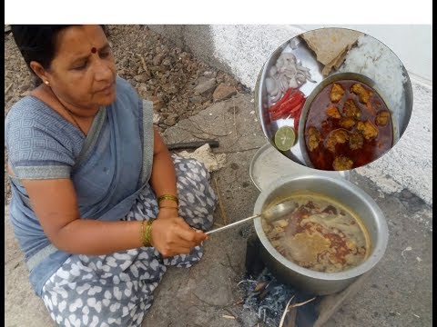 झणझणीत तोंडाला पाणी सोडणारा गावरान चिकन रस्सा gavran chicken rassa Kolhapuri Style Chicken Curry