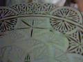 sgrafitage sur l'argile -  طريقة النقش على الطين