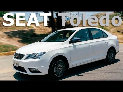 SEAT Toledo 2016 buen desempeño y amplio espacio interior 