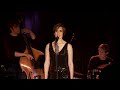 NINA OMILIAN La vie en rose