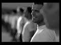 Bekijk muziek clip van Ricky Martin met Juramento