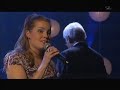johanna iivanainen esitt�� y�:n kappaleen joutsenlaulu.