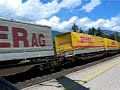 Treno merci di semirimorchi presso Schwaz