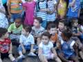 Eric cantanto com a turma toda sonho nosso