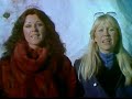 abba - chiquitita

letra

(b.andersson/b.ulvaeus)
first release 1979

chiquitita, tell me what's wrong
you're enchained by your own sorrow
in your eyes there is no hope for tomorrow
how i hate to see you like this
there is no way you can deny it
i can see that you're oh so sad, so quiet

chiquitita, tell me the truth
i'm a shoulder you can cry on
your best friend, i'm the one you must rely on
you were always sure of yourself
now i see you've broken a feather
i hope we can patch it up together

chiquitita, you and i know
how the heartaches come and they go and the scars they're leaving
you'll be dancing once again and the pain will end
you will have no time for grieving
chiquitita, you and i cry
but the sun is still in the sky and shining above you
let me hear you sing once more like you did before
sing a new song, chiquitita
try once more like you did before
sing a new song, chiquitita

so the walls came tumbling down
and your love's a blown out candle
all is gone and it seems too hard to handle
chiquitita, tell me the truth
there is no way you can deny it
i see that you're oh so sad, so quiet

chiquitita, you and i know
how the heartaches come and they go and the scars they're leaving
you'll be dancing once again and the pain will end
you will have no time for grieving
chiquitita, you and i cry
but the sun is still in the sky and shining above you
let me hear you sing once more like you did before
sing a new song, chiquitita
try once more like you did before
sing a new song, chiquitita
try once more like you did before
sing a new song, chiquitita