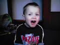 Josh imitiert Tierstimmen