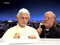 gui�oles de canal plus [mi�rcoles, 19 de abril de 2006]

temas:
- comienza la reforma del estatuto andaluz.
- fernando alonso habla de ganar a schumacher.
- acebes se queja de que zapatero informe sobre el proceso de paz en la radio antes de hablar con rajoy.
- hacienda investiga por qu� en espa�a hay tantos billetes de 500 euros.
- primer aniversario del pontificado de benedicto xvi.
- aparici�n de zapatero en newsweek (parodia de friends).