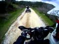 QUAD NUORO GIANNOTTI CHE LANCIA PIETRE