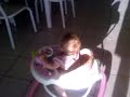 Ana Laura no andador