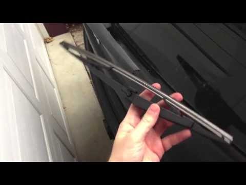 HOW TO: Jeep Grand Cherokee Rear Windshield Wiper Replacement (2005-2010 WK)