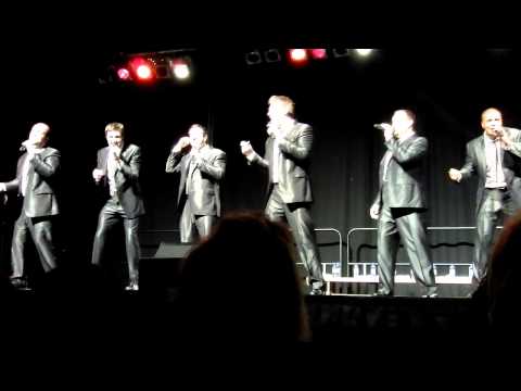 Straight No Chaser - Lion Sleeps Tonight @ Stevenage UK 17-2-12