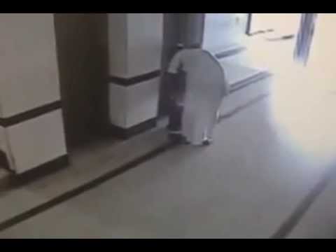 abuso sexual de menores - Un video de un hombre que abusa de una escolar en Arabia Saudita se ha hecho famoso en Internet, ha suscitado indignación y ha originado una protesta pública...