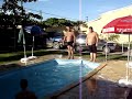 tsunami na piscina