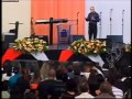 Pastor humorista ensina como apimentar o relacionamento dos casais