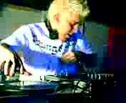 dj muncho @ molly sweeneys omagh.