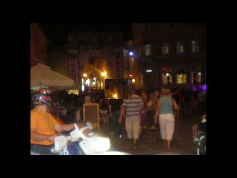 Wideo Very Central Maria Apartment