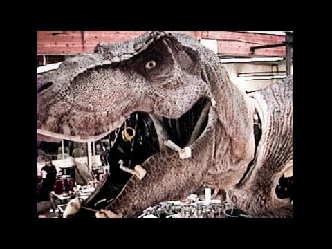 Animatronic - SUBSCRIBE to SWSCA on YouTube: http://bit.ly/Zp70T4 Skinning the Animatronic T-Rex for Jurassic Park (pt. 1) FULL STORY here: http://bit.ly/10iNZ4Y Watch PAR...