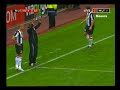 جماهير مانشستر يونايتد تصفق وتحيي الملك ديل بييرو