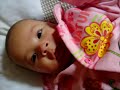 Isabella conversando
