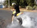 CB 600 F Hornet Queimando pneu