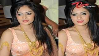 Katrina - Aish - Kareena's Saree Collection