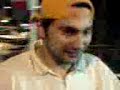 a poggibonsi pizzaiolo si fa le strisce davanti alla sua pizzeria per dare maggiore sicurezzaa i suoi clienti