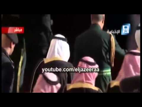 King - New King of Saudi Arabia King Salman leaves US President Obama alone to attend Asr Salah!!