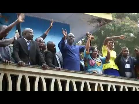 George Weah, ehemaliger Fußballspieler, gewinnt Wah ...