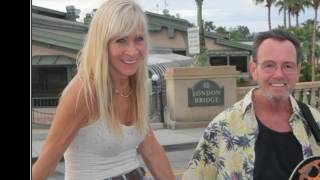 Moonshadow - Looking Back