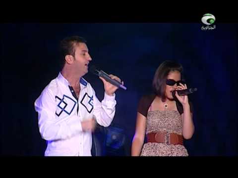 AKIL - cheb akil l'humanitaire chante avec une de ses fans avec un grand amour et beaucoup d'émotion au plateau d'eldjazairia live ...un grand artiste dans sa voix ...