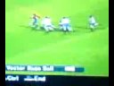رقص الجول و وقع 3 مدافعين
