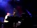Neil Sedaka sings Stupid Cupid, Roilo Golez there