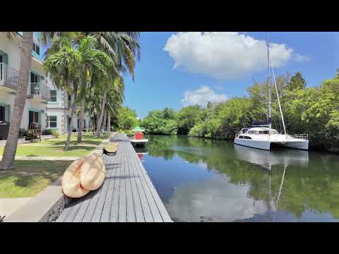 COASTAL ESCAPE – EXECUTIVE WATERFRONT LIVING