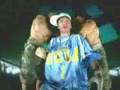 clip video Fatal Bazooka Bouge