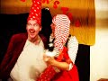 Click here to watch this video Kaos i tomteverkstan
