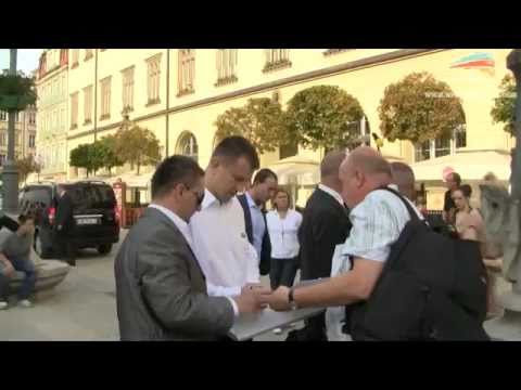 Tomasz Adamek i Witalij Kliczko na wrocławskim rynku Video