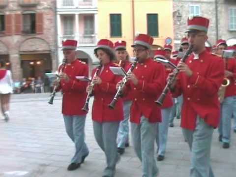 Banda Giubbe Rosse Ponte Dell'Olio PC , ingresso trionfale