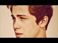 Logan Lerman (Recopilación de fotos)