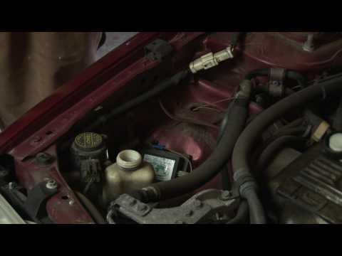 Auto Repair : Replacing Power-Steering Fluid