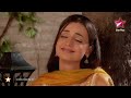 After confessing their feelings for each other, Arnav refuses to let go of Khushi's hand. An intoxicated Khushi blurts out the truth about her sudden marriage with Shyam. Arnav becomes grim again when the alcohol wears off. He is displeased when Anjali plays the video of him drinking bhang and dancing with Khushi at the Holi party. Payal tends to Manorama's inflamed face as she has an allergic reaction to the Holi powder.