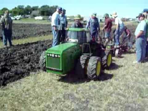LeSueur,MN show 08 Scale JD