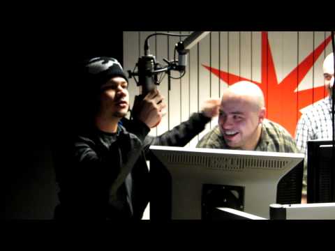 Jowell vacilandose a una locutora en Belgica -