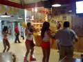 as-bailan-en-Hooters