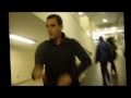Abel dançando no cobal