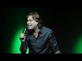 parte de la presentaci�n de george harris en el show mi pa�s tu pa�s.